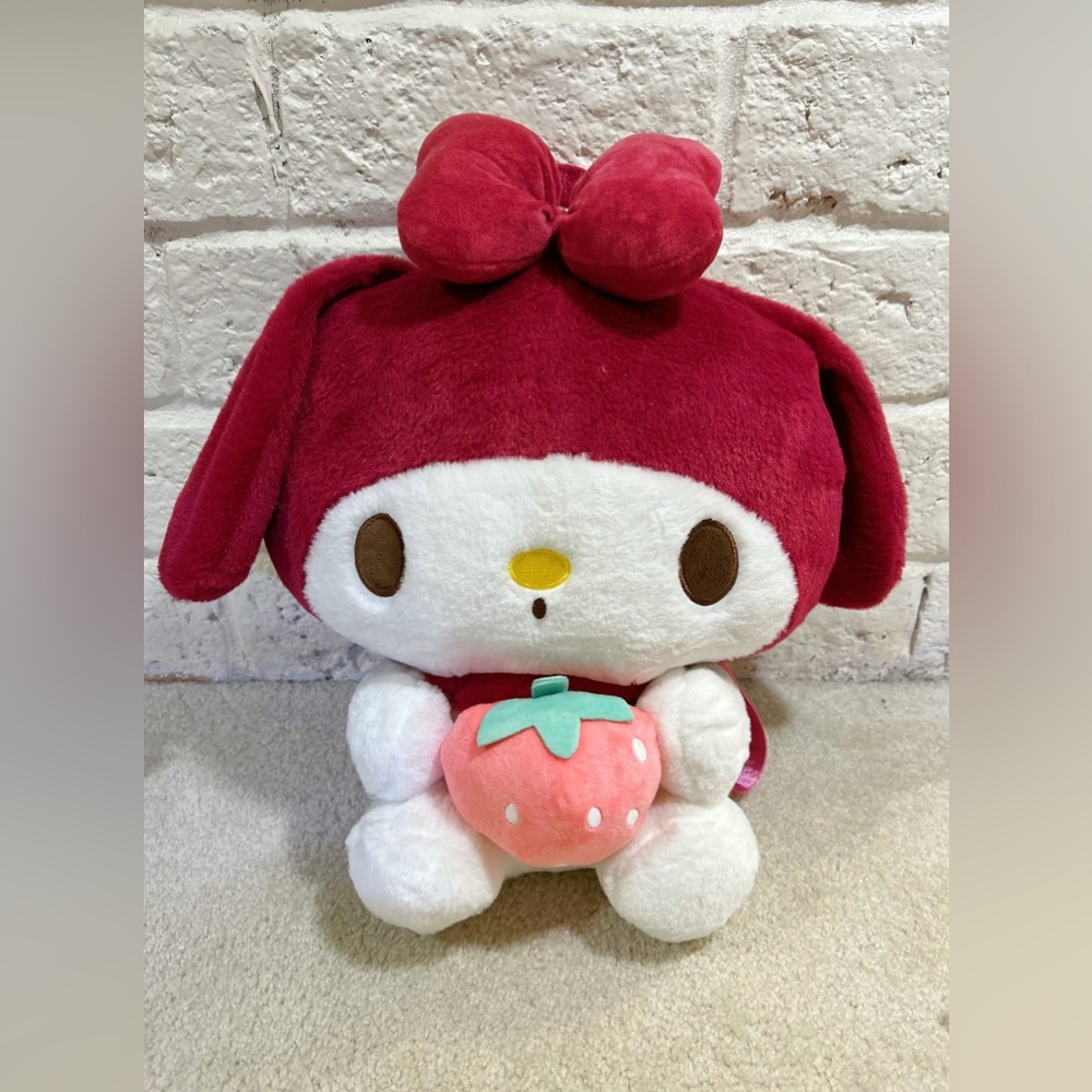 My Melody Plush Toy Backpack 🍓